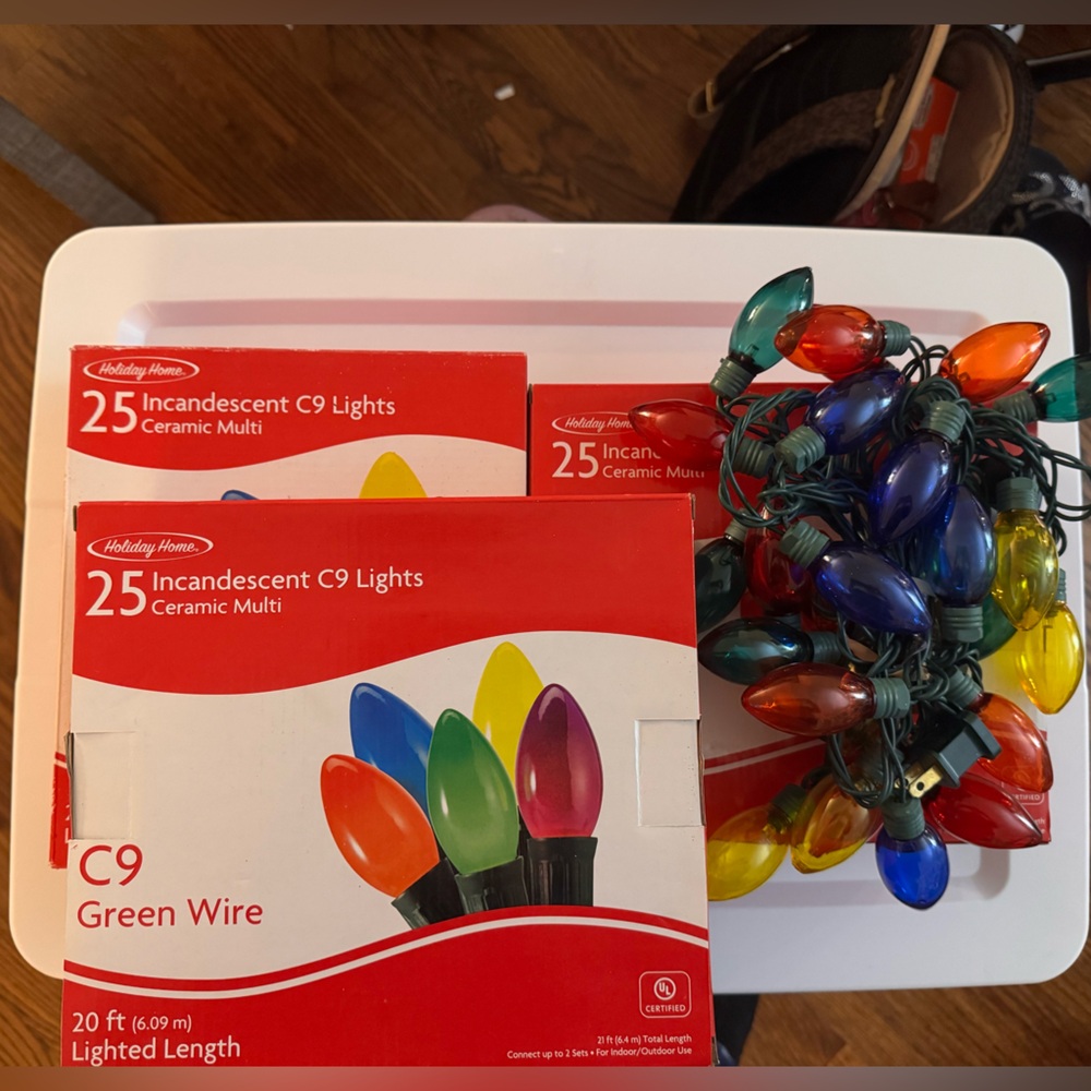 Incandescent C9 Multicolor Christmas Light Set of 4; 25 Count